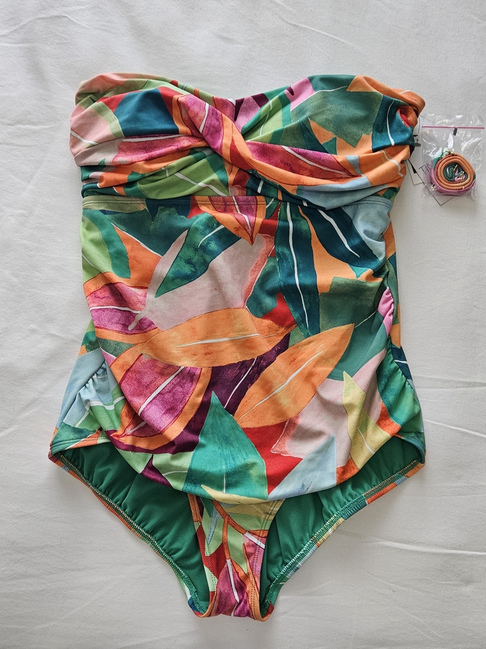 NWT Women's Plus Size 1X Tropical Print Strapless One-Piece Swimsuit